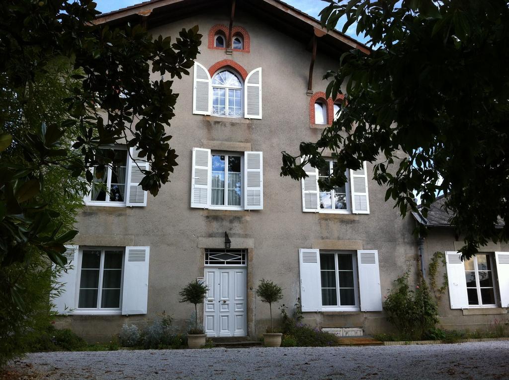 Le Clos De La Muse Saint-Junien Exterior photo